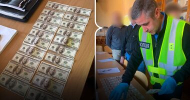 У Чернівцях директора навчального закладу підозрюють у хабарі за вступний іспит