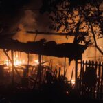 На Буковині загорілася господарська будівля: пожежа знищила майно