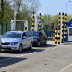 На пунктах пропуску Буковини облаштують мобільні укриття для захисту від атак РФ