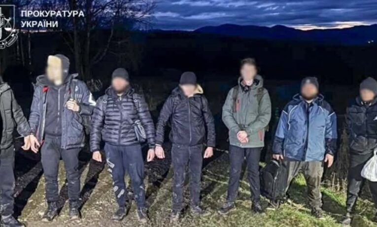На Буковині судитимуть учасників схеми переправлення чоловіків до Румунії за понад 200 тисяч євро