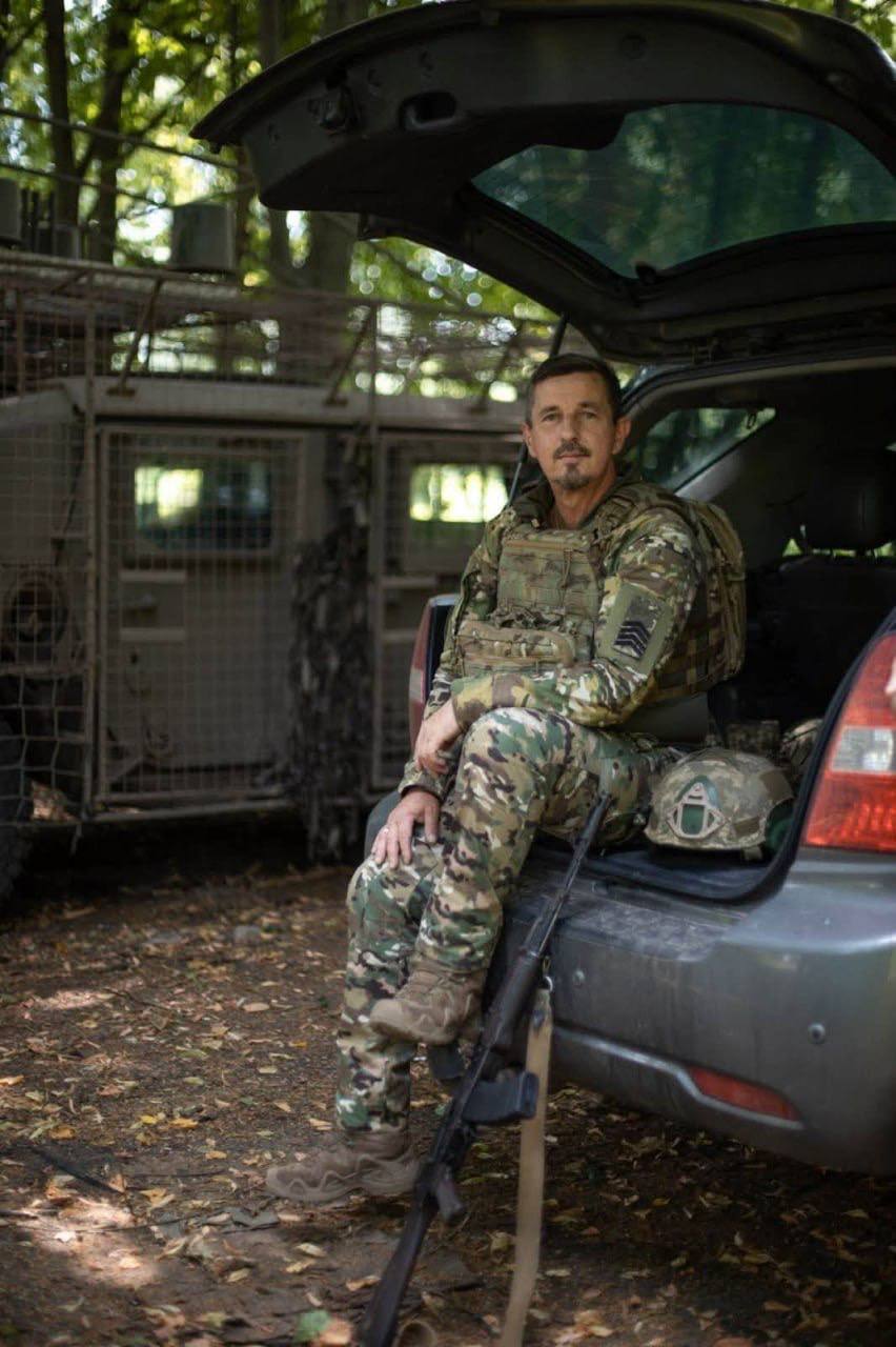 Захисник із Буковини отримав «Золотий хрест» та відзнаку «За поранення»